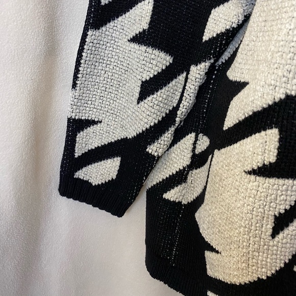 Vintage 80’s Delia McKain Houndstooth Turtle Neck - Picture 5 of 7